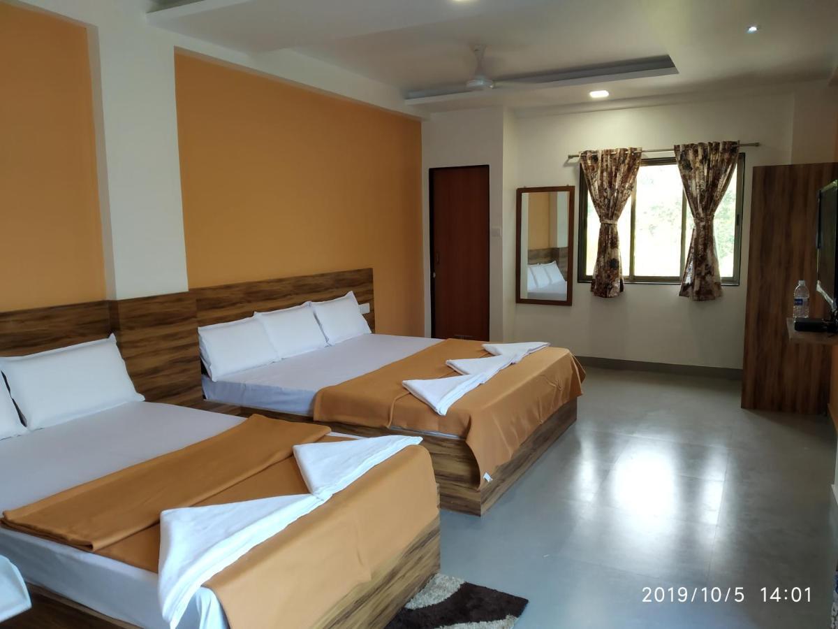 Lotus Hotel Nagaon Beach アリバグ エクステリア 写真