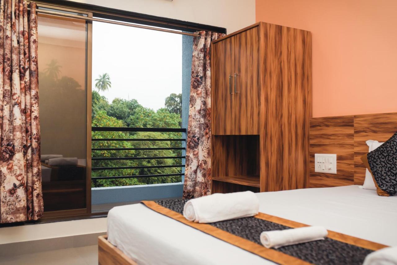 Lotus Hotel Nagaon Beach アリバグ エクステリア 写真