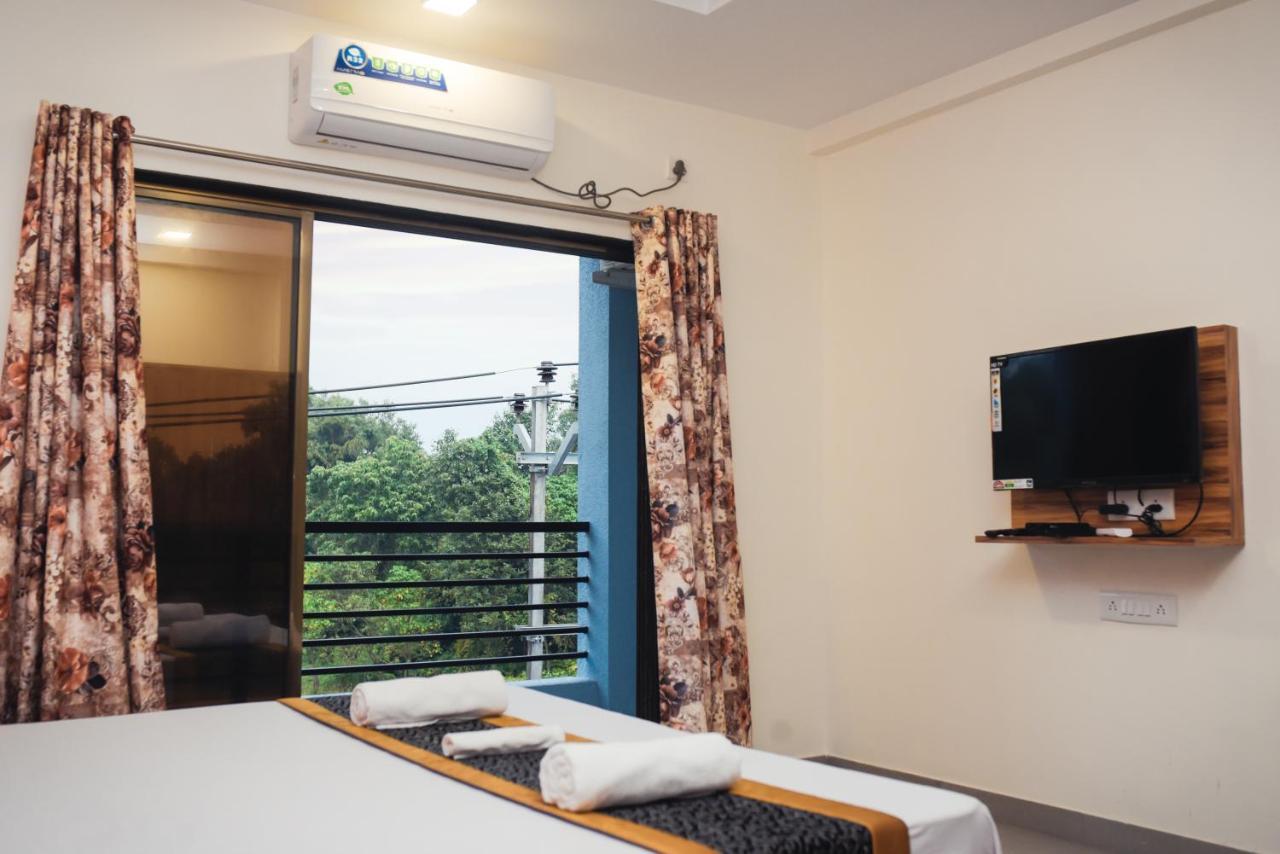 Lotus Hotel Nagaon Beach アリバグ エクステリア 写真