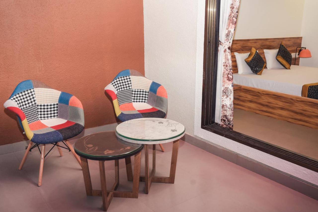 Lotus Hotel Nagaon Beach アリバグ エクステリア 写真
